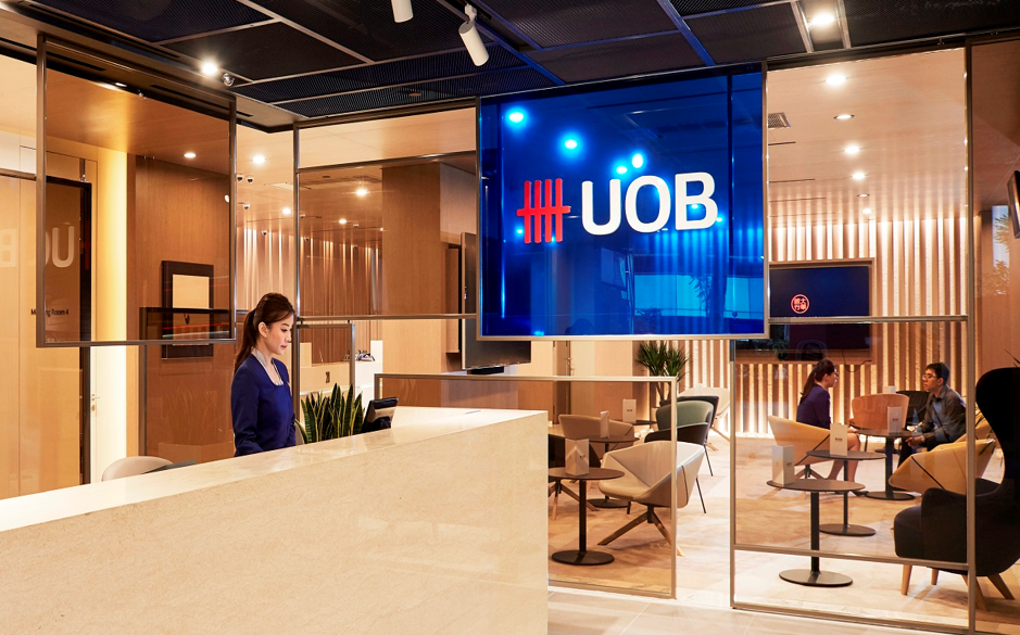Wi-Fi Infrastructure Deployment for UOB Plaza